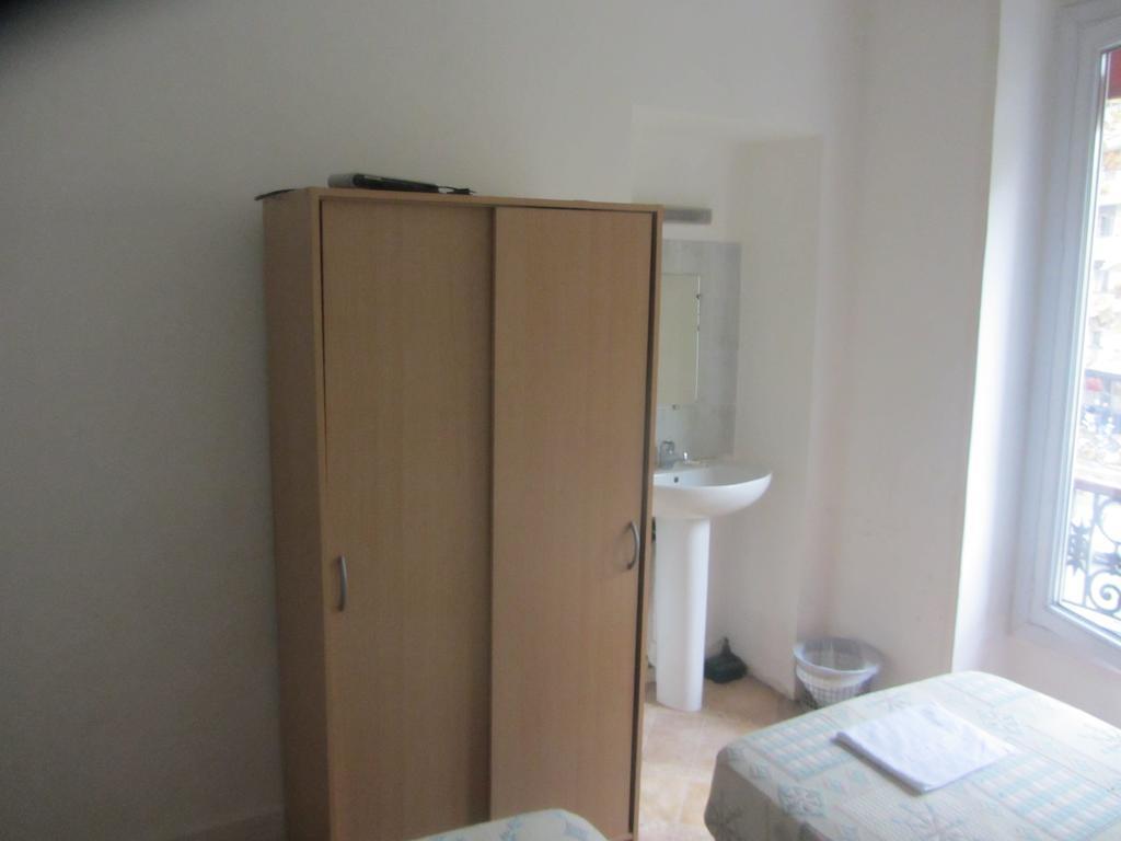 Central Hotel Paris Bilik gambar