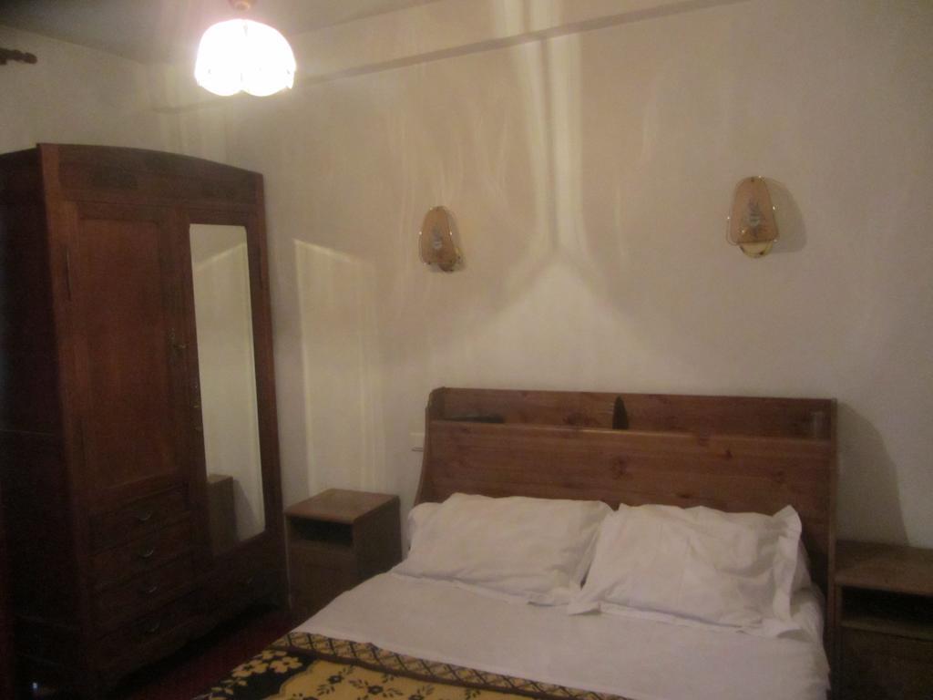 Central Hotel Paris Bilik gambar